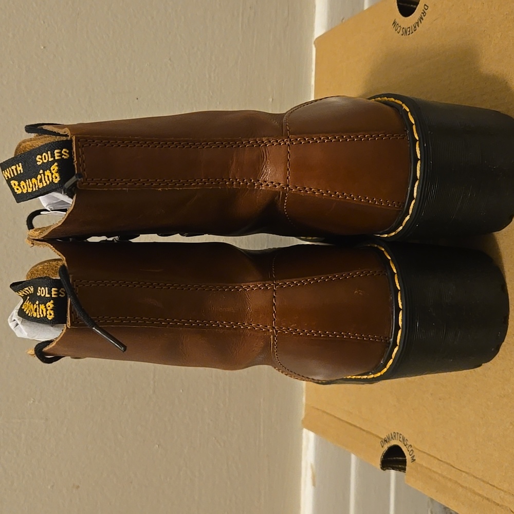 Dr. Martens Leona Boots - Picture 5 of 16